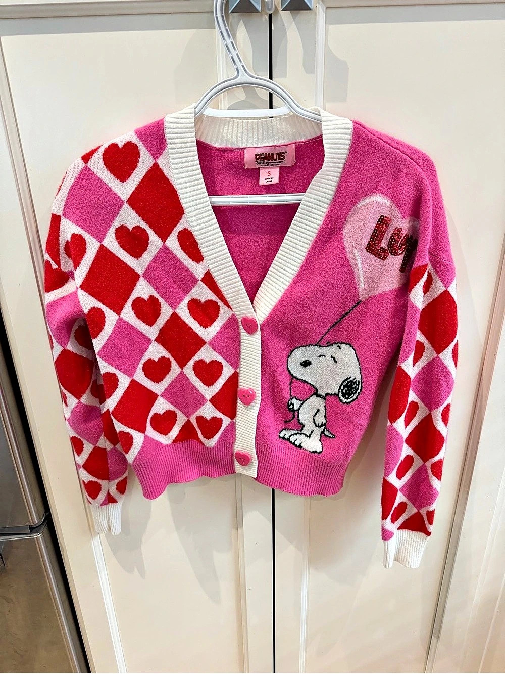 PEANUTS Snoopy Heart Argyle Pink Cardigan Sweater Small